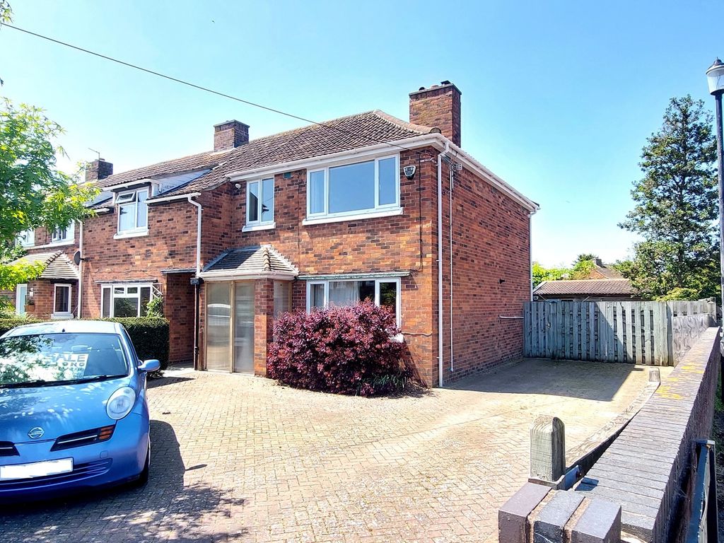 Property for sale in Killarney Avenue, BurnhamOnSea TA8, £255,000