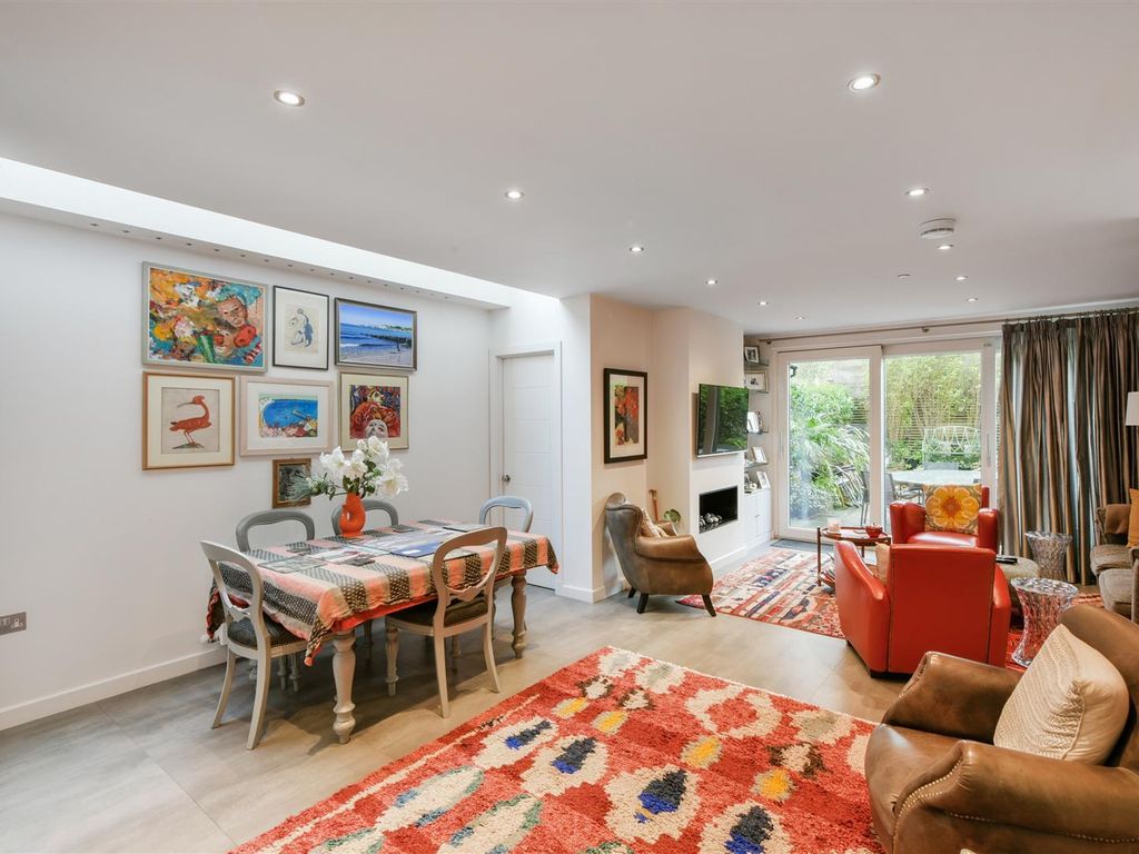 3 bed town house for sale in Sunnyside Place, London SW19 Zoopla