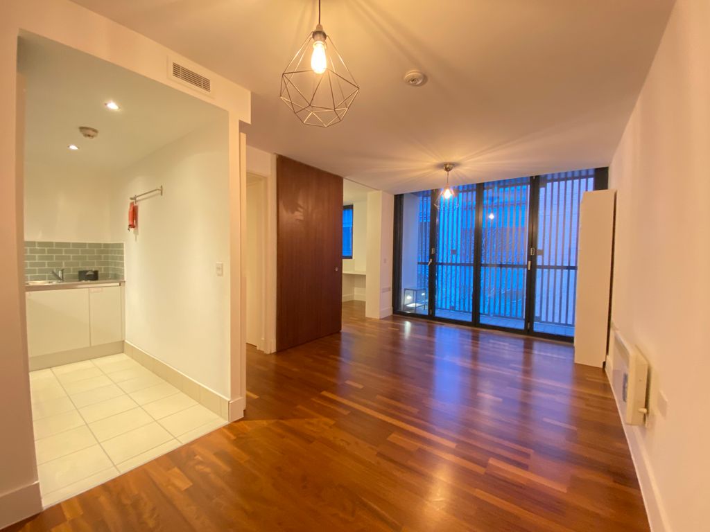 2 bed flat to rent in Burton Place, Manchester, Greater Manchester M15