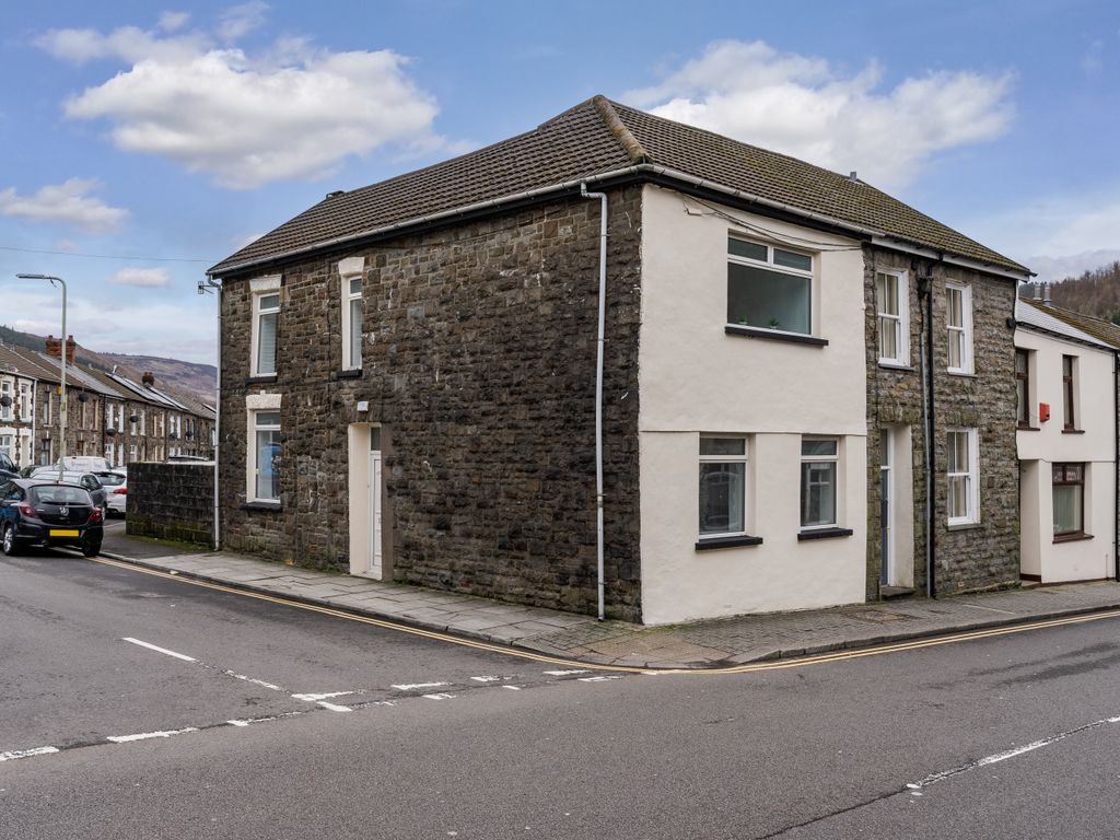 4 bed end terrace house for sale in Gwendoline Street, Treorchy CF42, £