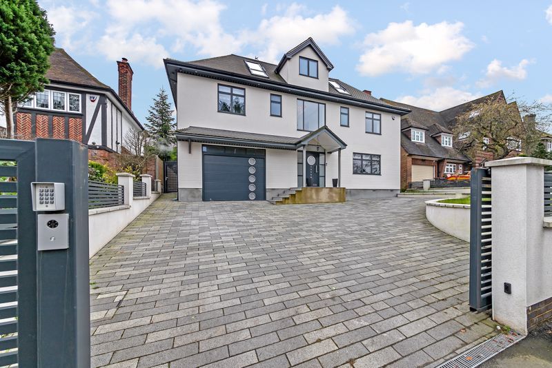 5 bed detached house for sale in Old Bedford Road, Luton LU2 Zoopla