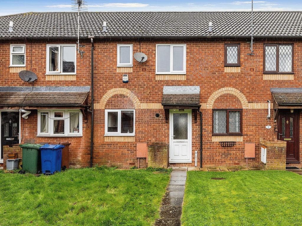 2 bed terraced house for sale in Ivatt Walk, Banbury OX16 Zoopla