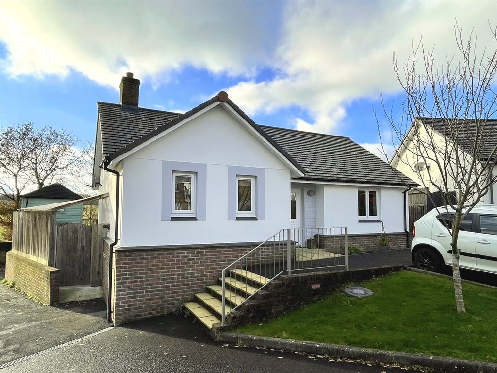 2 bed bungalow for sale in Molesworth Way, Holsworthy, Devon EX22, £