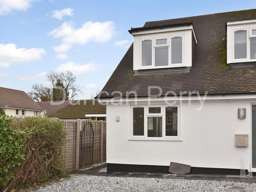 New home, 2 bed end terrace house for sale in Dixons Hill Road, North