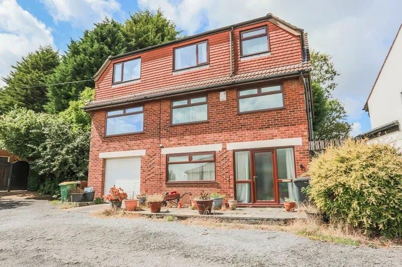 3 bed detached house for sale in Hillside Road, Preston PR1, £270,000