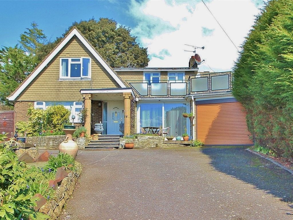 4 bed detached house for sale in Cleveland Close, Worthing, West Sussex