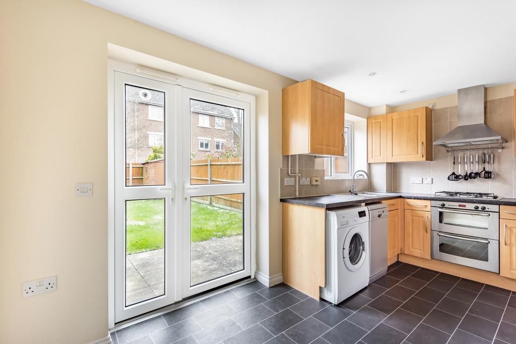 2 bed terraced house for sale in Newbury, Berkshire RG14, £295,000 Zoopla