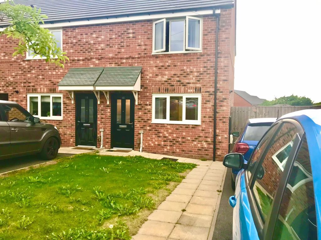 2 bed end terrace house for sale in Thorpe View, Middleton, Leeds LS10