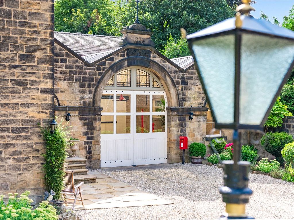 4 bed detached house for sale in The Coach House, Apperley Lane, Rawdon