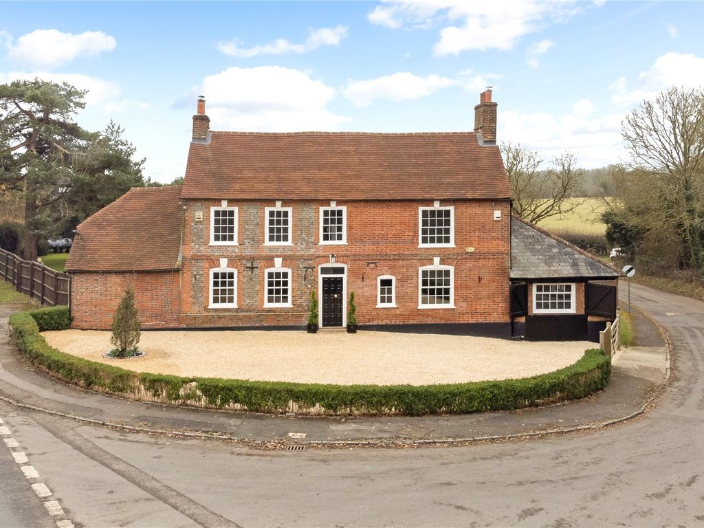 6 bed detached house for sale in Hill Drop Lane, Lambourn Woodlands