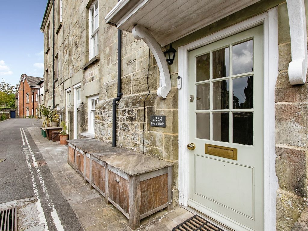 2 bed flat for sale in Lyons Walk, Shaftesbury SP7 Zoopla