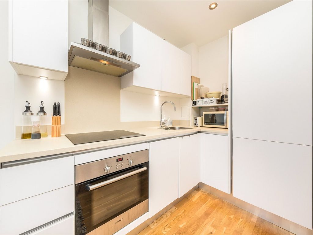 1 bed flat for sale in Norwich House, 11 Streatham High Road, London SW16, £260,000 Zoopla