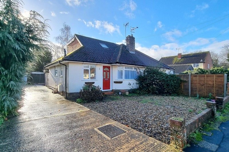 3 bed bungalow to rent in Pound Hill, Crawley, West Sussex. RH10 Zoopla