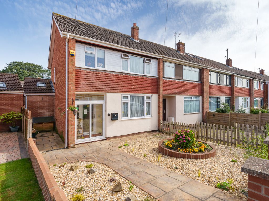 3 bed end terrace house for sale in Samuel White Road, Hanham, Bristol, Gloucestershire BS15, £