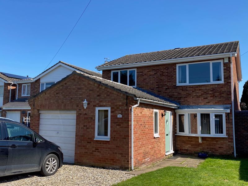 4 bed detached house to rent in Orchard End, Bluntisham, Huntingdon