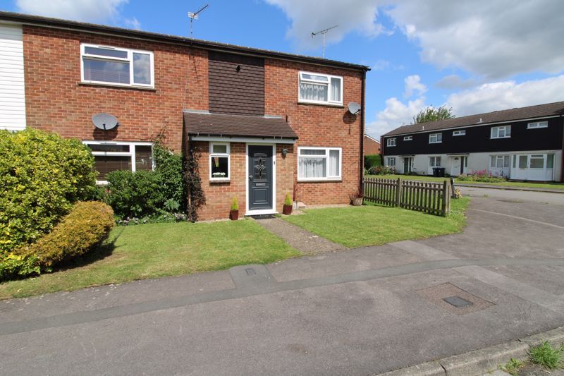 2 bed end terrace house for sale in Copners Drive, Holmer Green, High