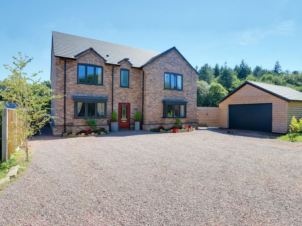 4 bed detached house for sale in The Purples, Coalway, Coleford