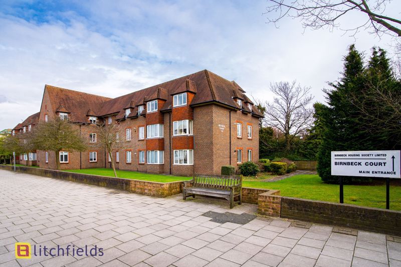 850 Finchley Road, Temple Fortune NW11  