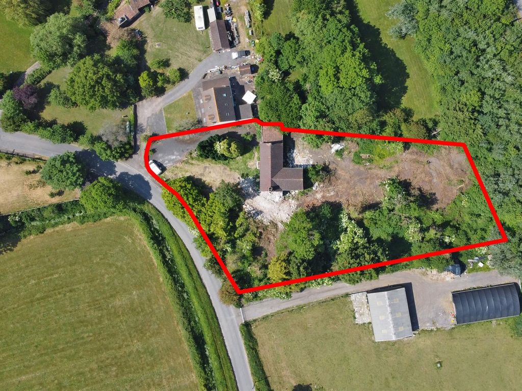 3 bed property for sale in Northwick Road, Pilning, Bristol BS35, £