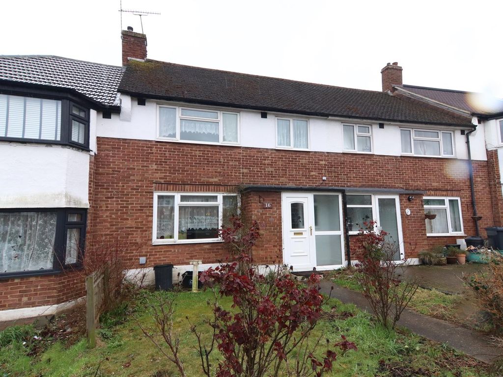 3 bed terraced house for sale in Southlands Avenue, Farnborough