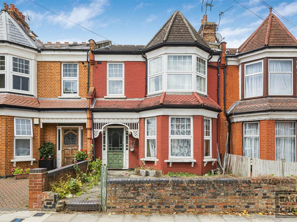 4 bed terraced house for sale in Belsize Avenue, Palmers Green, London