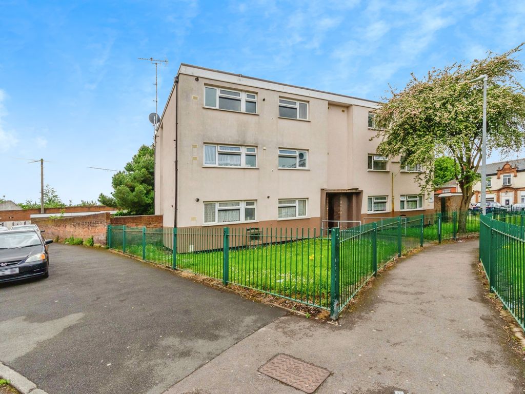 2 bed flat for sale in Wolverhampton Street, Wednesbury, West Midlands