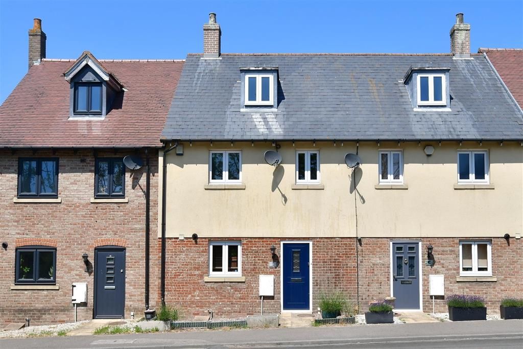 3 bed terraced house for sale in Ashford Road, Harrietsham, Maidstone, Kent ME17 Zoopla
