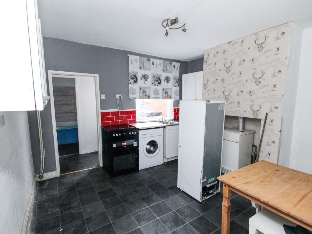 2 bed terraced house for sale in Lynncroft, Nottingham NG16, £115,000