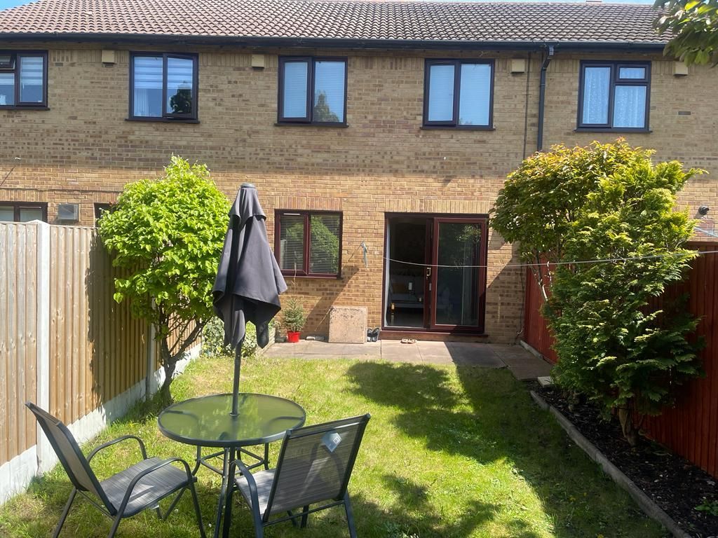 2 bed terraced house for sale in Bridlington Spur, Cippenham, Slough