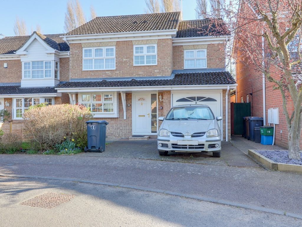 4 bed detached house for sale in Lawrence Avenue, Stanstead Abbotts SG12 Zoopla