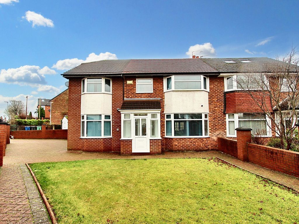 4 bed semidetached house for sale in Raglan Avenue, Whitefield M45, £