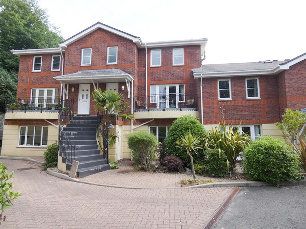 3 bed flat to rent in The Hollows, Victoria Road, Douglas, Isle Of Man