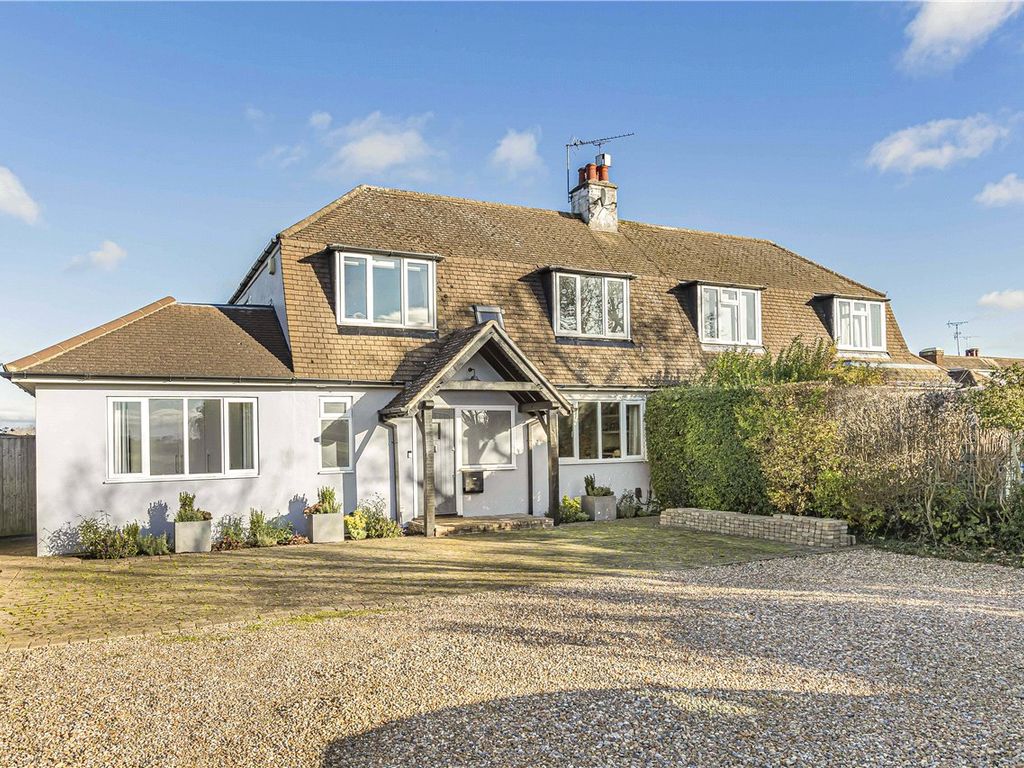4 bed semidetached house for sale in Colney Heath Lane, St. Albans