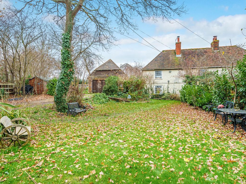 3 bed cottage for sale in Seasalter Road, Graveney ME13, £550,000 Zoopla