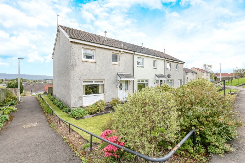 3 bed end terrace house for sale in 9 Fulmar Court, G64