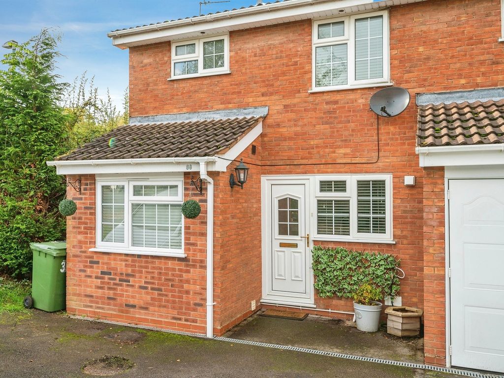 2 bed semidetached house for sale in Stoneleigh Close, Oakenshaw South