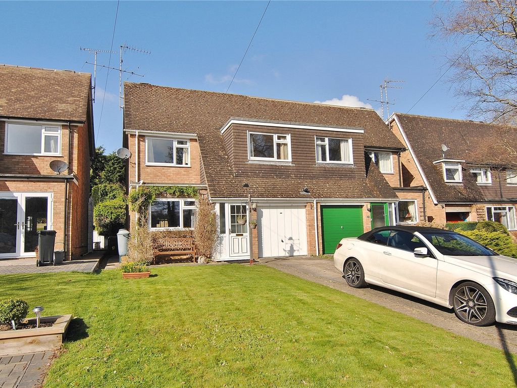 3 bed semidetached house to rent in Frome Gardens, Stroud, Gloucestershire GL5, £1,400 pcm Zoopla
