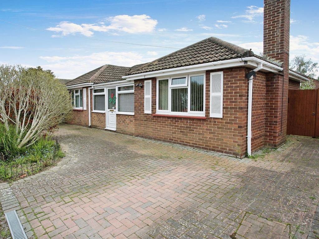 2 bed detached bungalow for sale in Walton Road, Gosport PO12 Zoopla