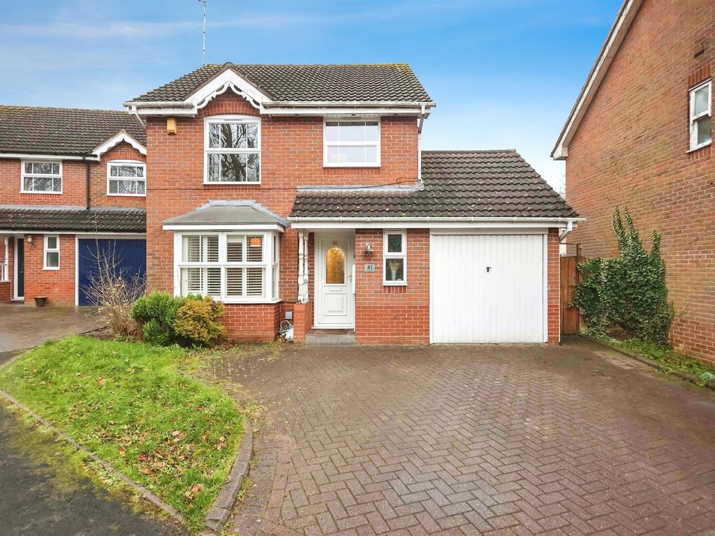 3 bed detached house for sale in Woodridge Avenue, Quinton, Birmingham