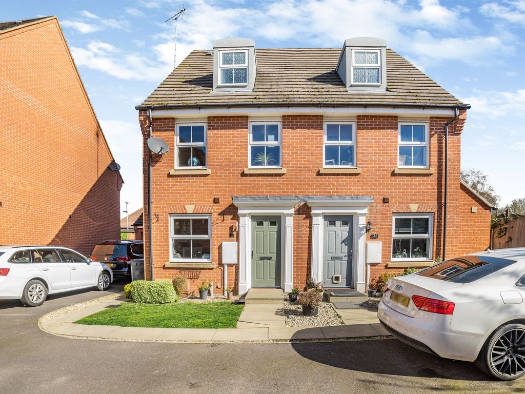 3 bed semidetached house for sale in Hillside Gardens, Wittering