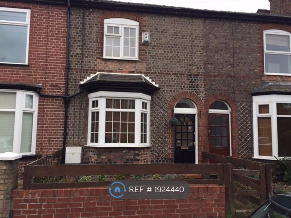 2 bed terraced house to rent in Bridgewater Road, Cheshire WA14, £1,250