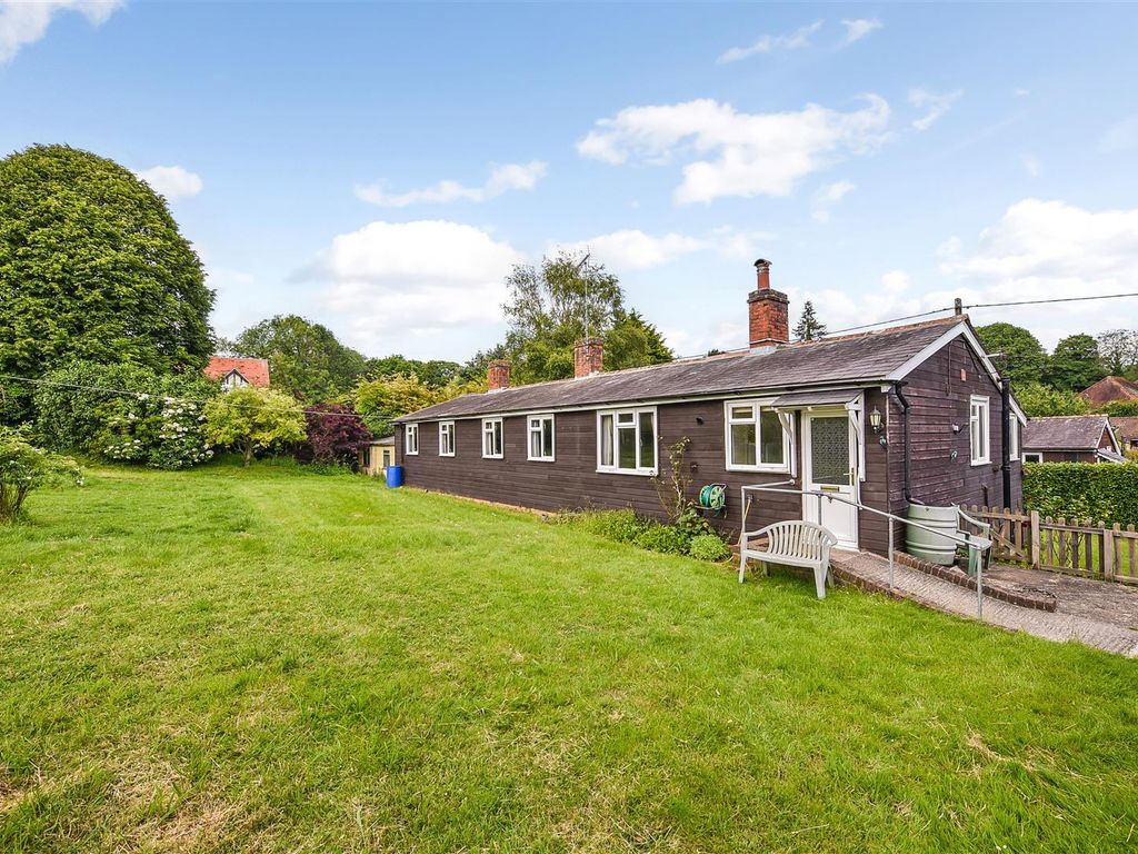 4 bed detached bungalow for sale in Laverstoke Lane, Laverstoke