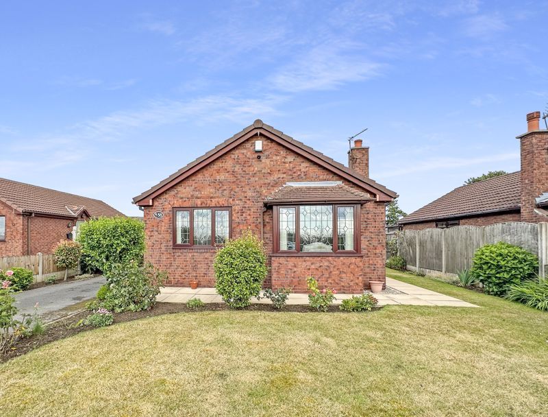 2 bed bungalow for sale in Kellington Lane, Eggborough, Goole DN14, £