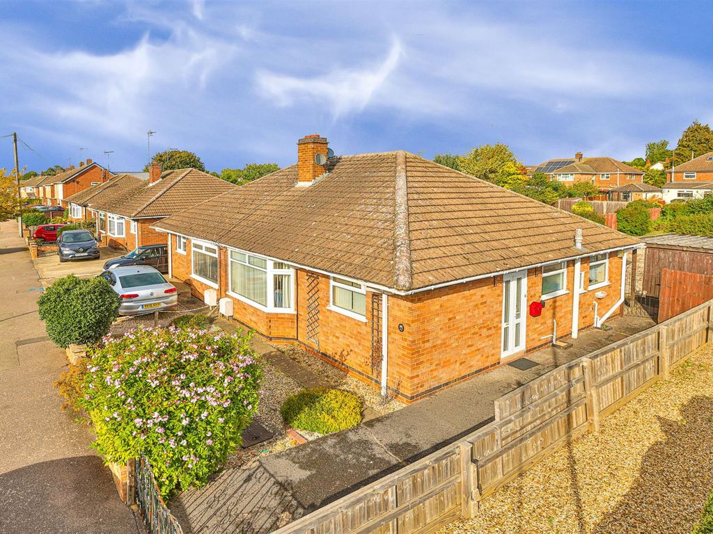 2 bed semidetached bungalow for sale in Gotch Road, Barton Seagrave