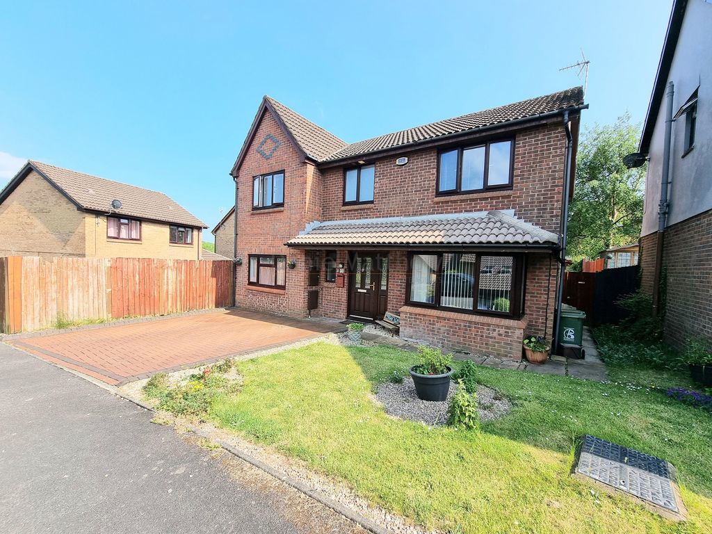 5 bed detached house for sale in Honeysuckle Way, Brackla, Bridgend