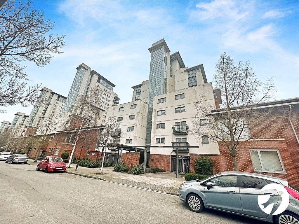 2 bed flat to rent in Erebus Drive, Thamesmead, London SE28 Zoopla