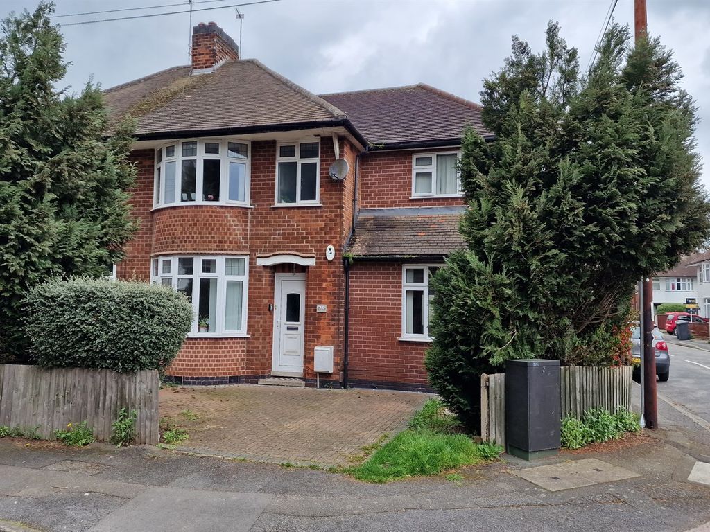 6 bed semidetached house for sale in Salisbury Street, Beeston NG9