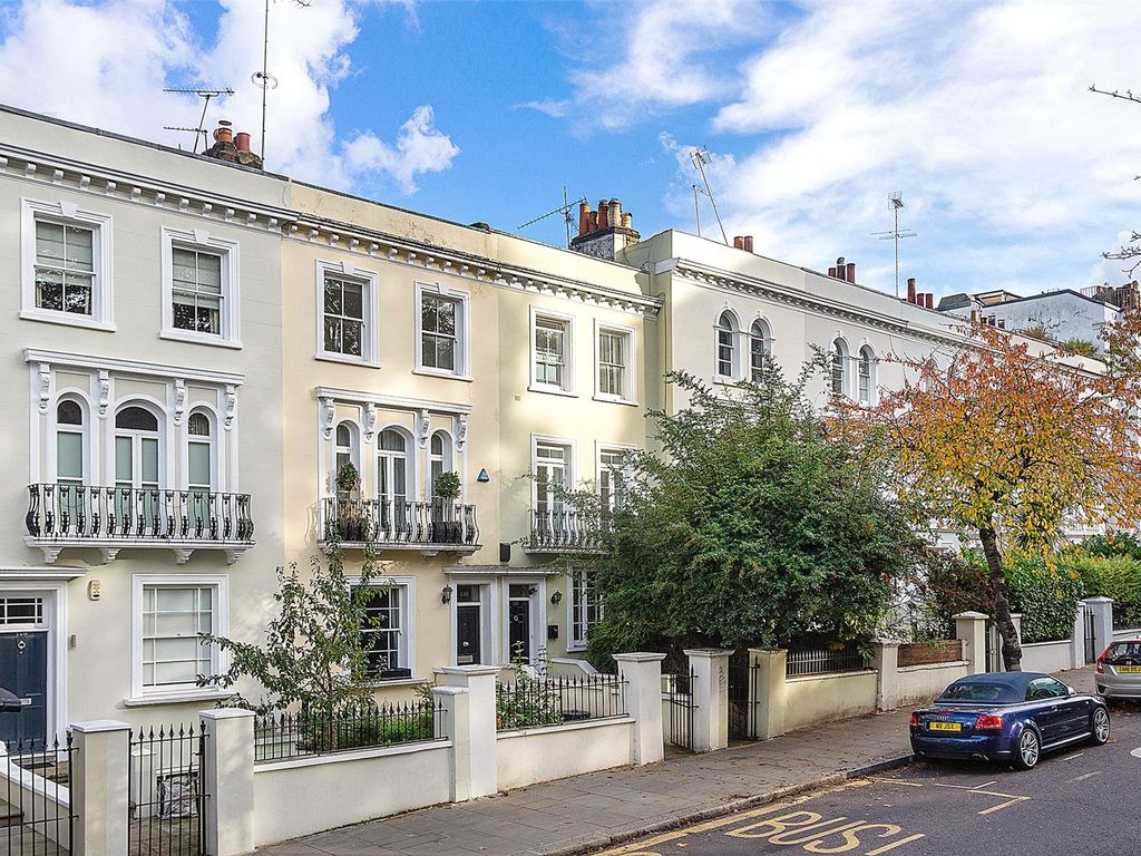 4 bed property to rent in Kensington Park Road, Westbourne Park W11, £