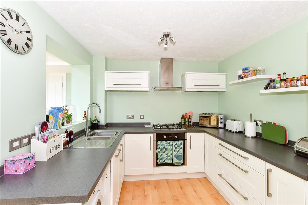 3 bed semidetached house for sale in Matthews Drive, Maidenbower