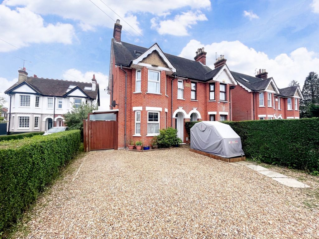 5 bed semidetached house for sale in Yorktown Road, College Town